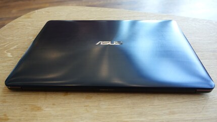 It looks good, but I think the aluminium feels too plastic.