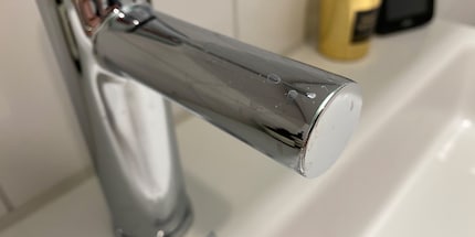 Spesso si vedono residui di calcare anche sui sanitari.