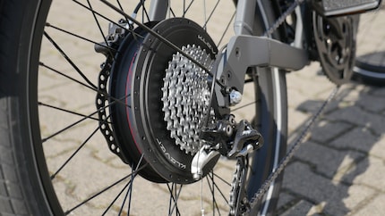 Spinta da dietro: il motore nel mozzo delle velocissime S-pedelecs è molto apprezzato.