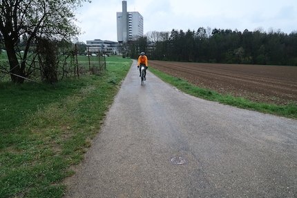 E quando meno te l’aspetti da qualche parte sbuca un ciclista con una mini lucina.