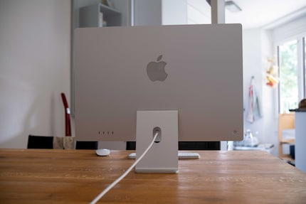Anche il retro dell'iMac è elegante.