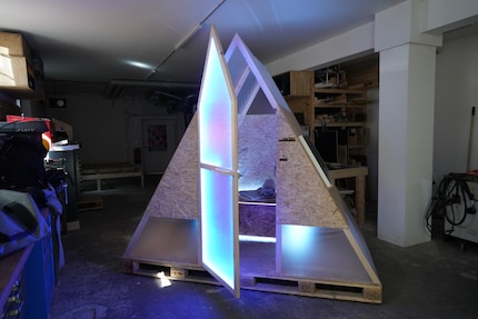 no1s1 nello studio del think & do tank Dezentrum di Zurigo.