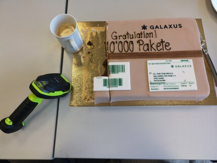 Il 10 000° pacchetto è stato festeggiato sia a Krefeld...