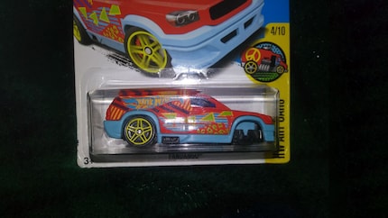 In questo Factory Error manca l'asse anteriore.