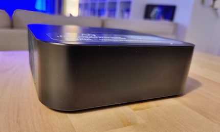 Il box Sony assomiglia un po' a un ricevitore. E no, non ci sono pulsanti.