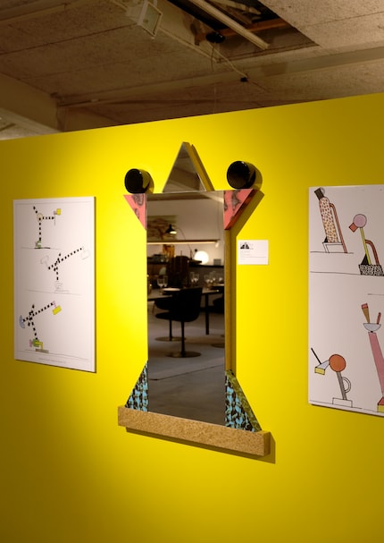 Specchiera «Diva» di Sottsass: i cerchi hanno uno scopo puramente decorativo.