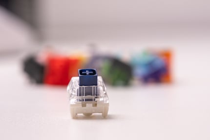 A clicky Kailh BOX Navy switch.