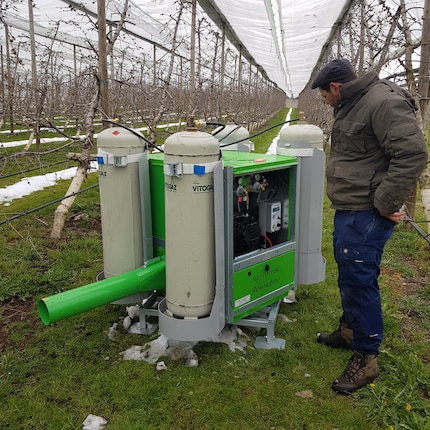La FrostGard produce e soffia aria calda fino a 100° C.