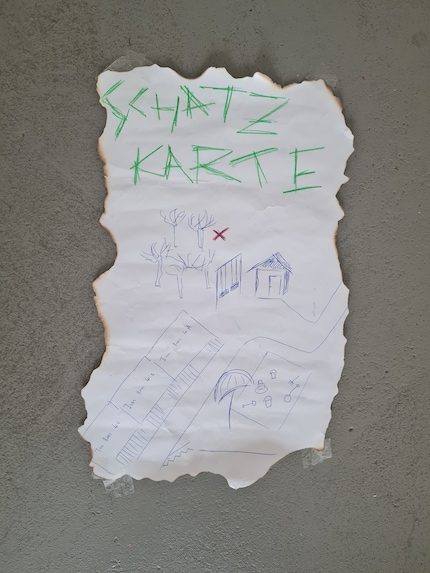 ... e una mappa del tesoro erano sufficienti per una festa da sballo.