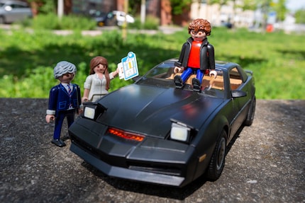 I quattro personaggi principali della serie: Devon, Bonnie, Michael e KITT.
