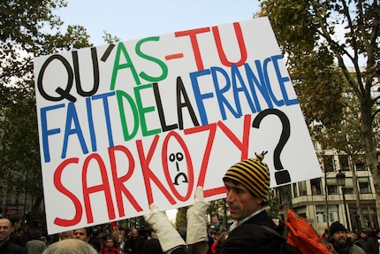 «Cosa hai fatto della Francia, Sarkozy?» è una domanda che si pongono non solo i giovani francesi, ma probabilmente anche Kärcher. Immagine: Shutterstock