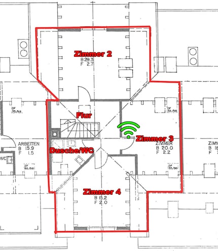 Secondo piano mansardato. Icona WiFi in verde: posizione del router