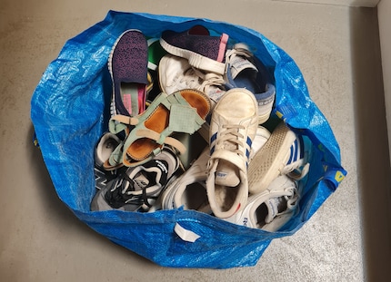 Nella borsa: Quasi tutte le nostre scarpe finiscono in una borsa Ikea.