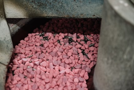 Le pietre abrasive a norma farebbero bella figura anche in una scatola di caramelle nel negozio del paese.