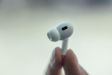 Questi piccoli auricolari riescono a tenere lontano molti rumori.