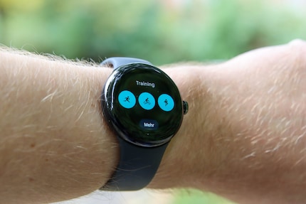 Monitoraggio sportivo attraverso Fitbit con il Pixel Watch.