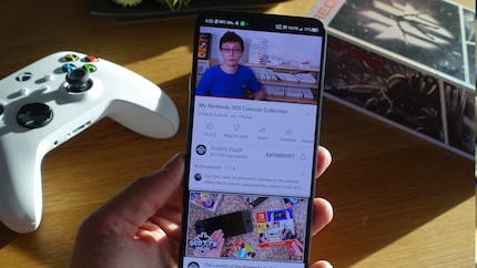 Even in direct sunlight, I can enjoy my YouTube videos without any problems.