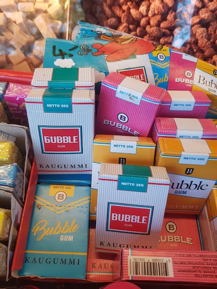 Se questi non sono dolci sensati per i bambini!? Gomma da masticare a forma di sigarette.