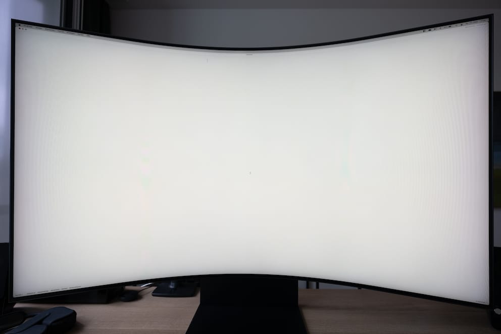 Agli angoli, la visuale non è più ottimale, ma l'illuminazione è complessivamente molto uniforme. L'immagine è stata scattata alla distanza consigliata di 80 cm.