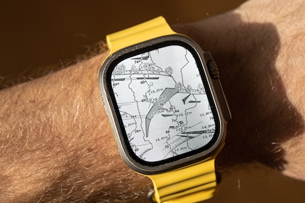 Pratico, soprattutto per una scalata multipitch: posso richiamare le mappe fotografate sull'Apple Watch.