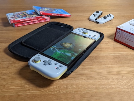 Peccato. I controller sono un po' troppo larghi per la mia custodia Switch.