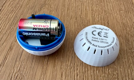 Il sensore misura l'umidità e la temperatura, e stabilisce una connessione Wifi con il termoventilatore.