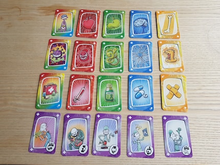 Per prima cosa diamo un'occhiata alle carte.