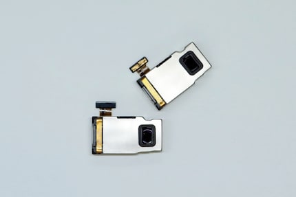 The new telephoto camera module from LG.