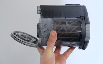 Semplice da ripiegare: il contenitore della polvere di Miele Triflex.