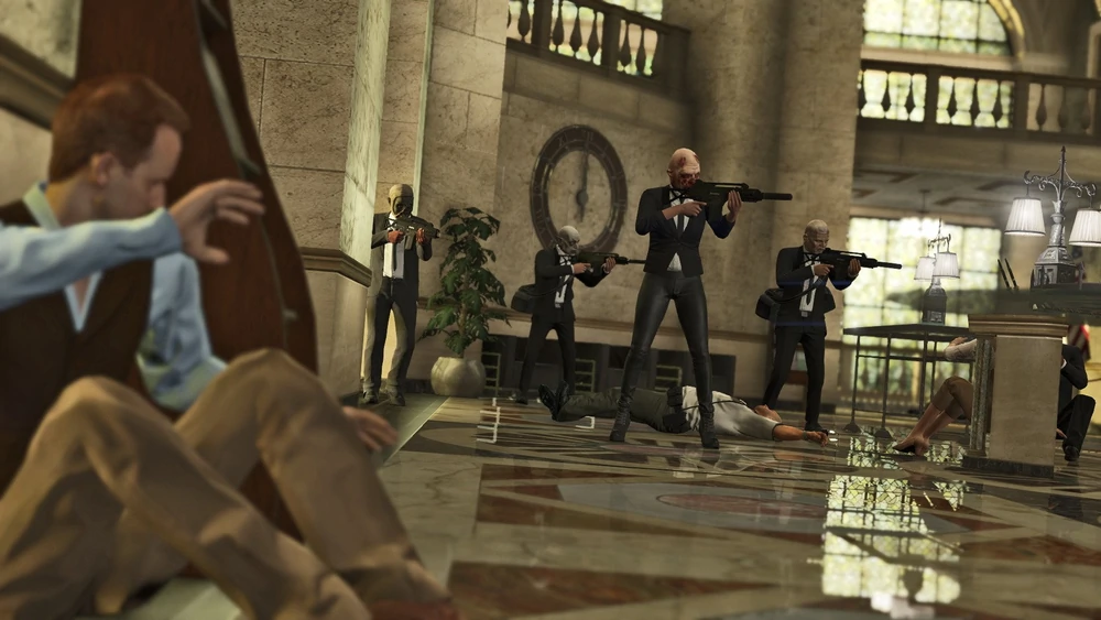 Con l’aggiornamento «Heists», per la prima volta i giocatori di GTA hanno potuto pianificare complesse rapine in banca e portarle a termine insieme. Una pietra miliare nella storia degli aggiornamenti del gioco.