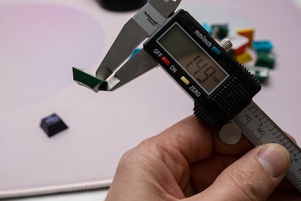 An example of a high-quality ABS keycap: this cap from the GMK Nuclear Data set is almost 1.5 millimetres thick.
