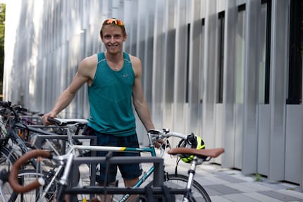Il dottor Oliver Quittmann svolge attività di ricerca e insegnamento presso l'Università tedesca dello sport di Colonia.