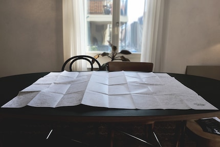 A casa mia, la mappa di Crime City occupa tutto il tavolo.