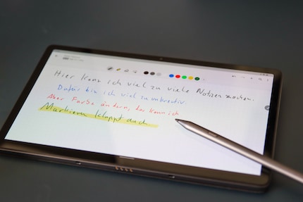 Works to take notes, but for creating mind maps, you’ll need to install other apps.