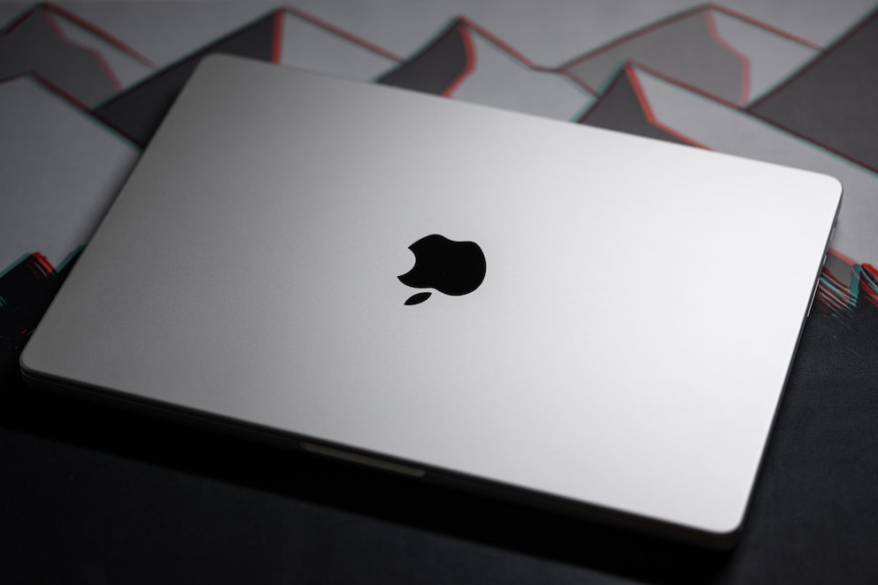 Il MacBook Pro è un gioiellino. È un po’ più grande e più pesante di prima.
