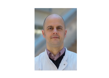 Il cronobiologo Prof. Dr. Henrik Oster ci consiglia di accettare il fatto che anche il nostro ritmo sonno-veglia è determinato geneticamente.