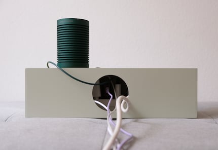 Il foro rotondo non riesce a dare un tocco di stile alla forma sterile.
