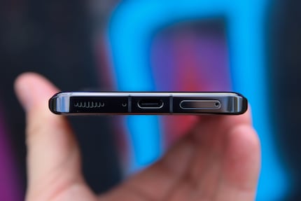La porta USB-C accetta fino a 120 watt.