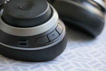 I pulsanti dello Stealth Pro sono facili da raggiungere e da sentire.