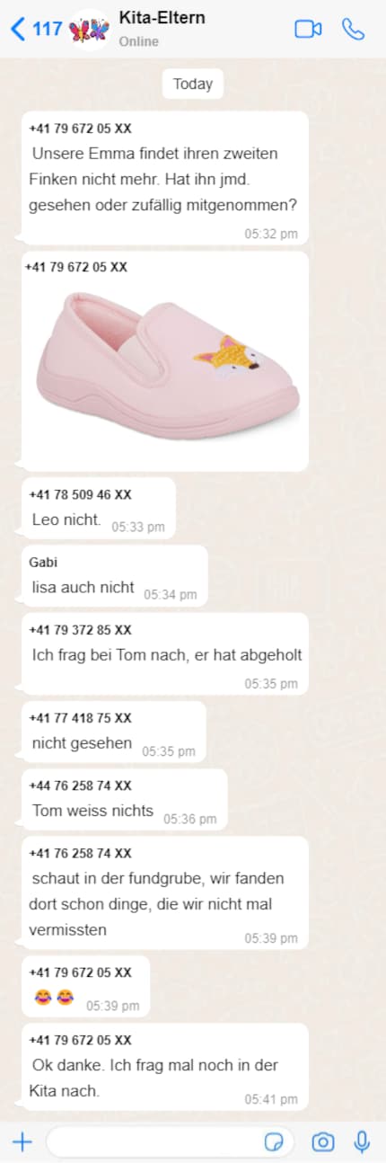 La conversazione non è reale, ma potrebbe esserlo. Qualcuno cerca l'altra ciabattina della figlia...