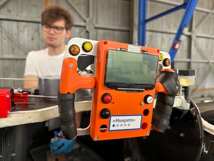 Il volante è stato dotato di un adesivo Digitec. Il pilota Jonas Rudin, che principalmente lavora nel Category Team di Digitec Galaxus, così dovrebbe sentirsi come a casa.