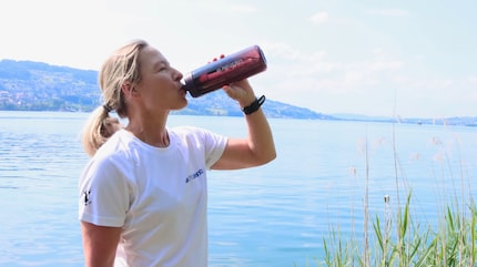 Bere direttamente dal lago: il filtro a membrana trattiene batteri e microplastica.