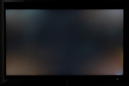 Nel buio si sono diffusi i più grandi aloni di luce che abbia mai visto da tempo.