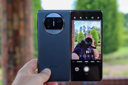 La fotocamera principale va bene per i selfie.