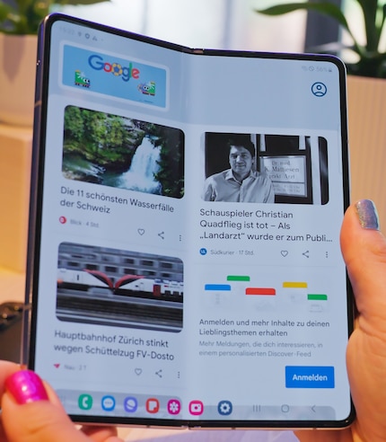Il Samsung Galaxy Z Fold 5 ha un display da 7,6 pollici quando è aperto.
