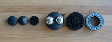 Quante cose! TheraFace è dotato di molti accessori diversi.