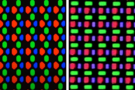 A sinistra lo schema dei subpixel dei precedenti pannelli QD OLED, a destra quello nuovo dell'Asus ROG Swift PG32UCDM. Si suppone che riduca le tipiche frange di colore e fornisca una migliore nitidezza del testo. A proposito, la nitidezza dei subpixel in queste immagini non è rappresentativa, quella a destra è stata probabilmente scattata a mano.