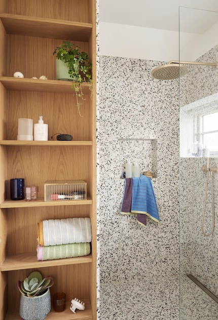 Questa variante si fonde con la parete in terrazzo.