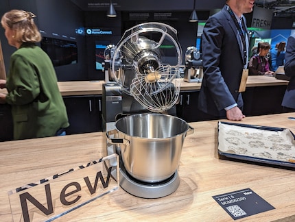 The Bosch Series 6 food processor can knead up to 3.7 kg of dough at a time.