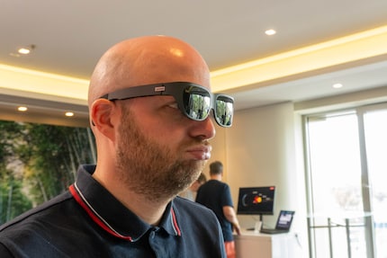 With Legion Glasses on your nose, there's no joy even without a picture.